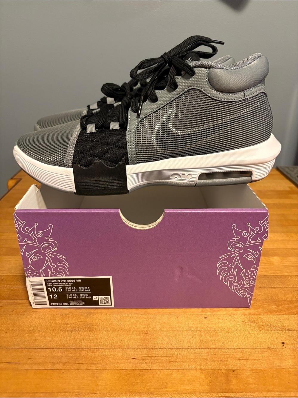 Nike LeBron Witness VIII